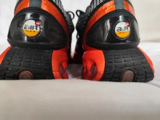 Zapatillas Nike Air DN Negro Naranja