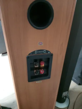 Altavoces Kef Cresta