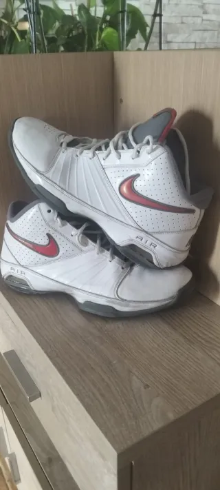 Zapatillas Nike Air Blancas y Rojas