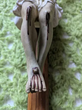 Crucifijo realista mediano