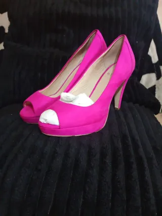 Zapatos de tacón rosa