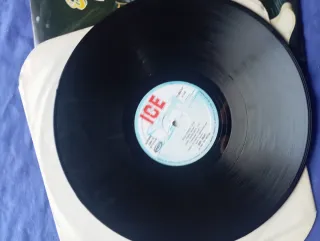 Vinilo LP Eddy Grant - Living on the frontline