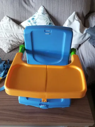 Trona de viaje infantil azul