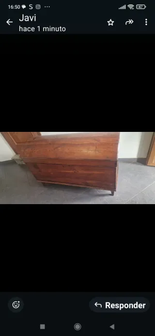 Baúl antiguo de madera