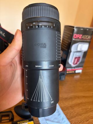 Cámara Canon EOS 1100D + Accesorios