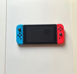 Nintendo Switch Azul/Rojo + Accesorios
