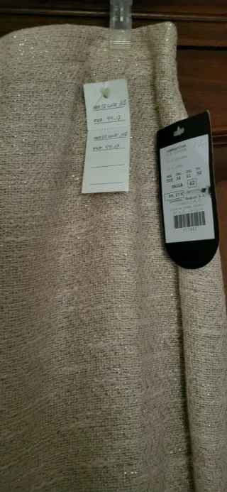 Traje elegante falda y chaqueta primavera