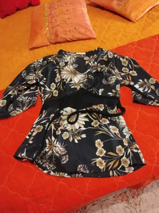 Blusa donna fantasia floreale nera
