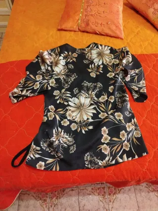 Blusa donna fantasia floreale nera