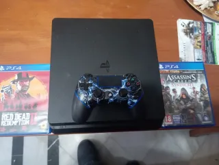 PS4 (PlayStation 4) Negra + 4 Juegos