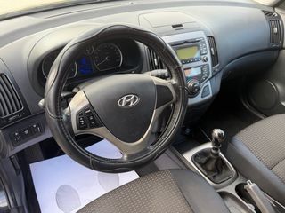 Hyundai i30 2008 UNICO DUEÑO PEGATINA C solo 87€/M