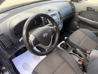 Hyundai i30 2008 UNICO DUEÑO PEGATINA C solo 87€/M