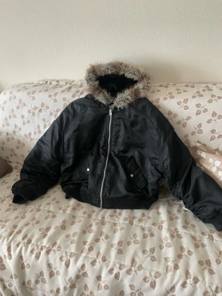 Cazadora Bomber Bershka Negra Talla L