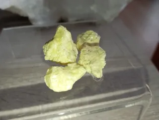 Azufre mineral natural