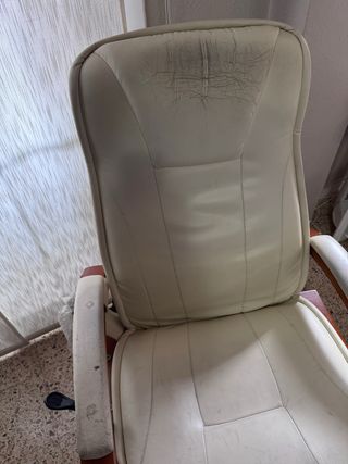 Sillón relax con reposapiés de piel