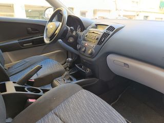 KIA Ceed 2007 para piezas o reparar