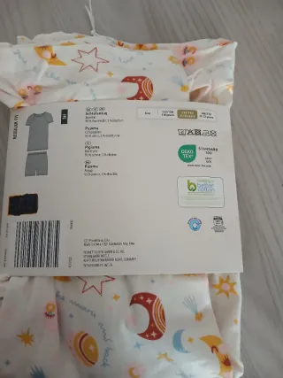 Pigiama bambina corto con stampe luna e stelle