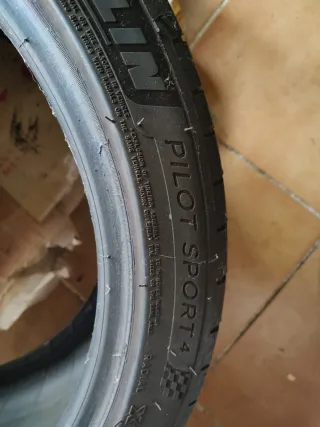 Michelin PS4 245/40/18