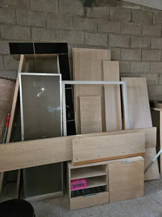 Mueble de salón madera y cristal