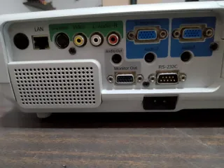 Proiettore Epson EMP-83H