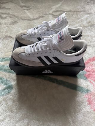 Adidas Samba Classic.