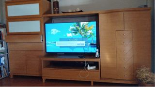 Mueble TV comedor madera y cristal