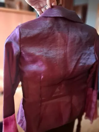 Blusa fiesta de El Corte Ingles. Morado/Rosa