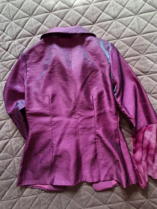 Blusa fiesta de El Corte Ingles. Morado/Rosa