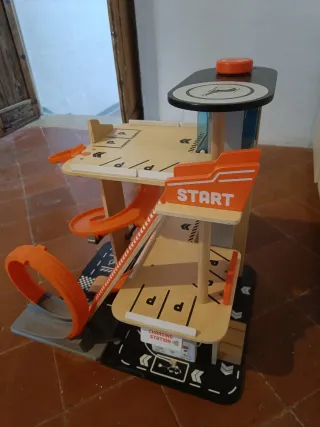 Garaje de madera Hape para niños