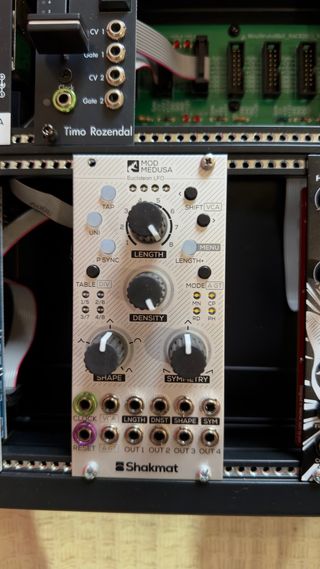Shakmat Mod Medusa (DIY) - LFO Euclideo