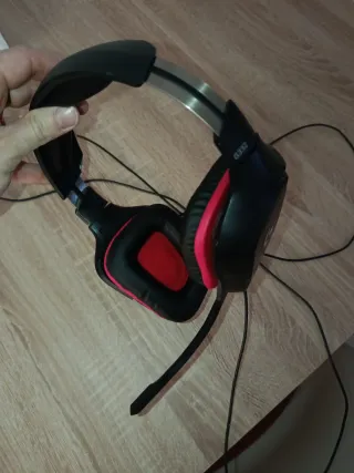 Auriculares Logitech G332 Negros y Rojos