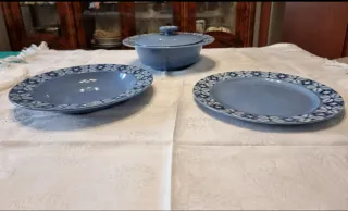 Zuppiera Laveno 1974 con coperchio e 2 piatti.