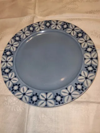 Zuppiera Laveno 1974 con coperchio e 2 piatti.