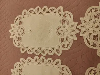 4 Centrotavola Ricamo Intaglio Cotone vintage