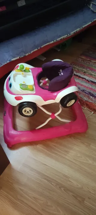 Andador bebé coche rosa