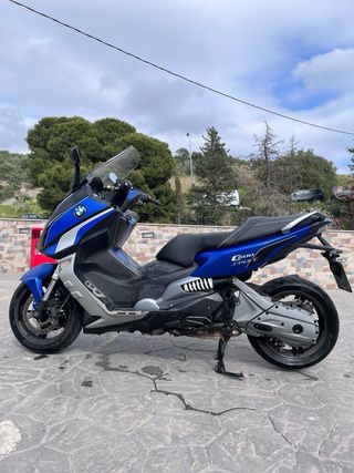 BMW C600 Sport Maxi Scooter akrapovic edition