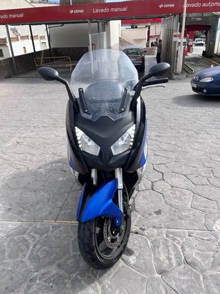 BMW C600 Sport Maxi Scooter akrapovic edition