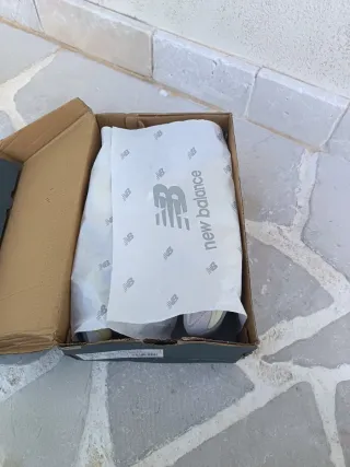 New Balance 9060 Uomo Tg. 44 Beige/Grigio