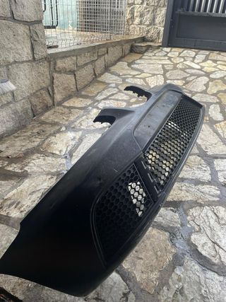 Parachoques Seat Ibiza 6L FR para reparar