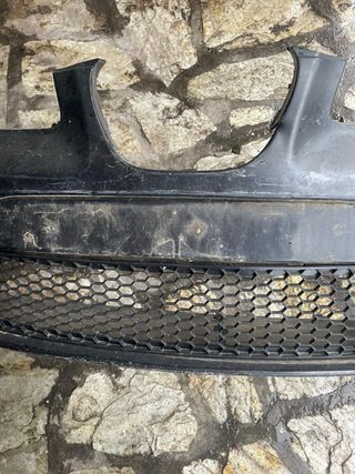 Parachoques Seat Ibiza 6L FR para reparar