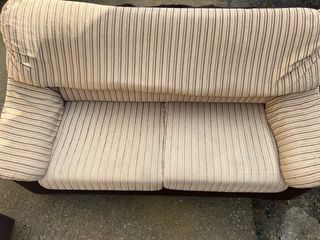 2 Sofás Beige y Marrón