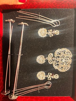 Aderezo fallero plateado.