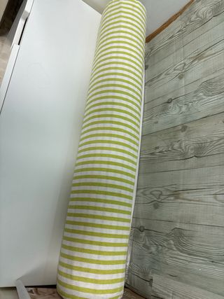 Cojín cilíndrico rayas verde y blanco