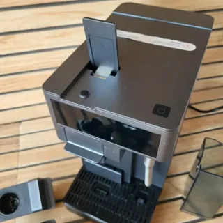 Cafetera express y de cápsulas (Multicápsula)