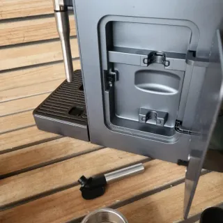 Cafetera express y de cápsulas (Multicápsula)