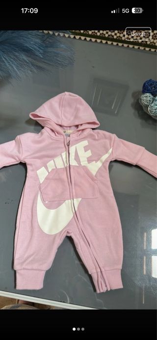 Mono Nike bebé rosa