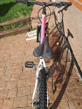 Bicicleta de Montaña Blanca y Rosa