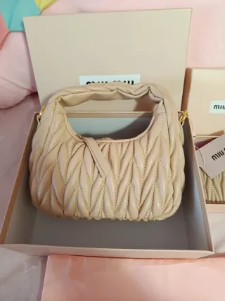 Bolso y cartera beige