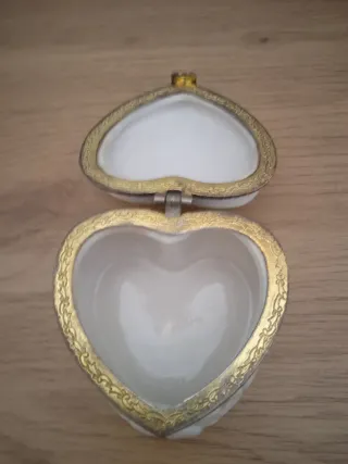 Lote 2 jarron y joyero corazon