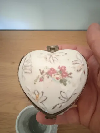 Lote 2 jarron y joyero corazon